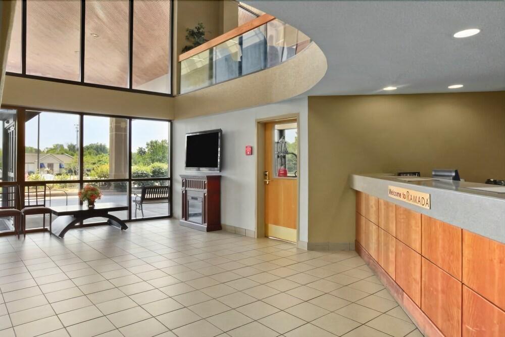 Ramada By Wyndham Columbus North Hotel Westerville Exterior foto