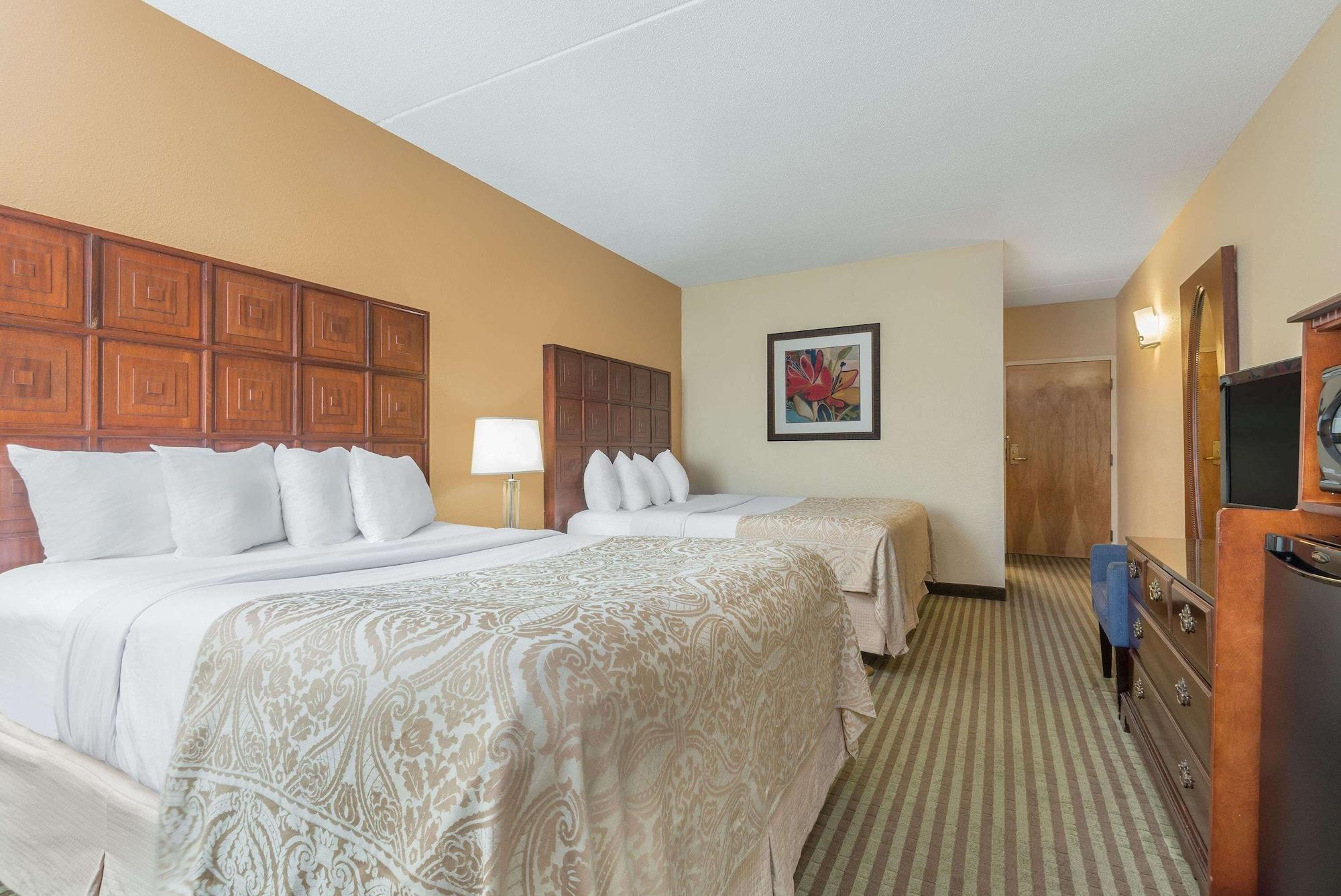 Ramada By Wyndham Columbus North Hotel Westerville Exterior foto