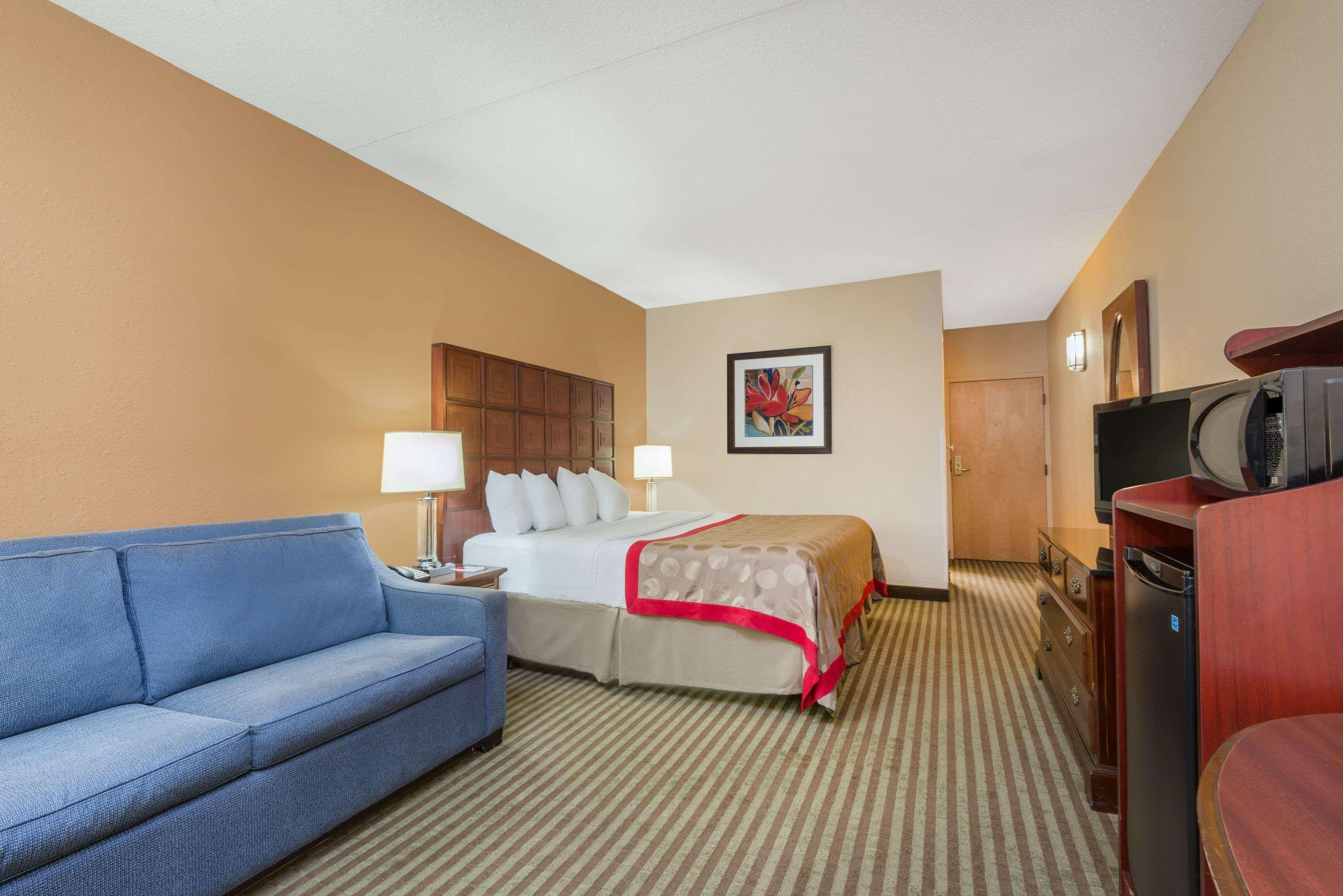 Ramada By Wyndham Columbus North Hotel Westerville Exterior foto